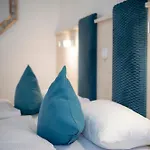 Gisela Hotel 3*