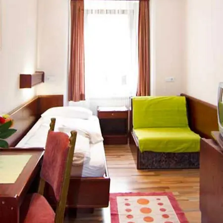 Gisela Hotel