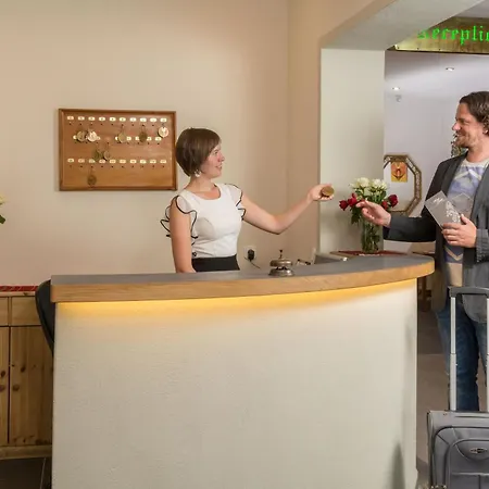 Gisela Hotel 3*
