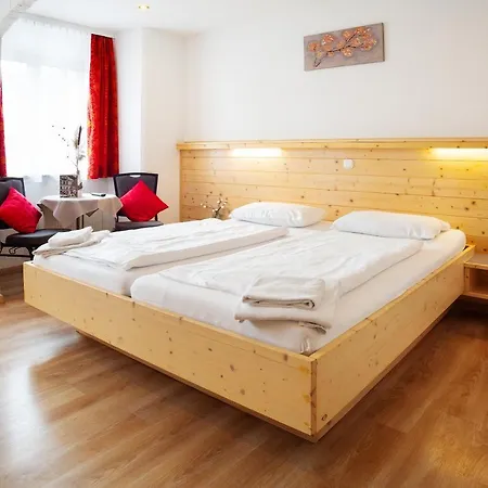 Gisela Hotel 3*